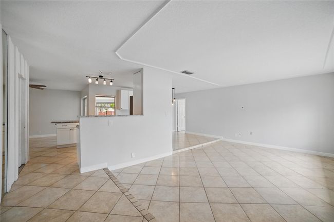 7965 Nw 9 Th St, House other with 3 bedrooms, 2 bathrooms and null parking in Margate FL | Image 4