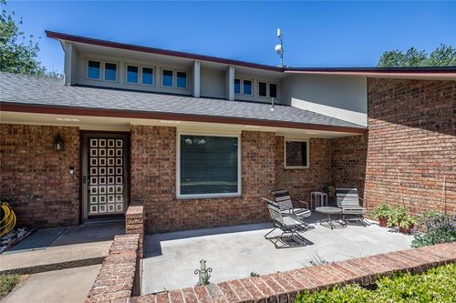 925 Lantern Ln, Weatherford, OK, 73096-5819 | Card Image