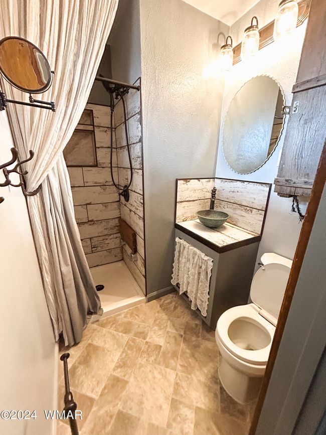 Master bathroom | Image 33