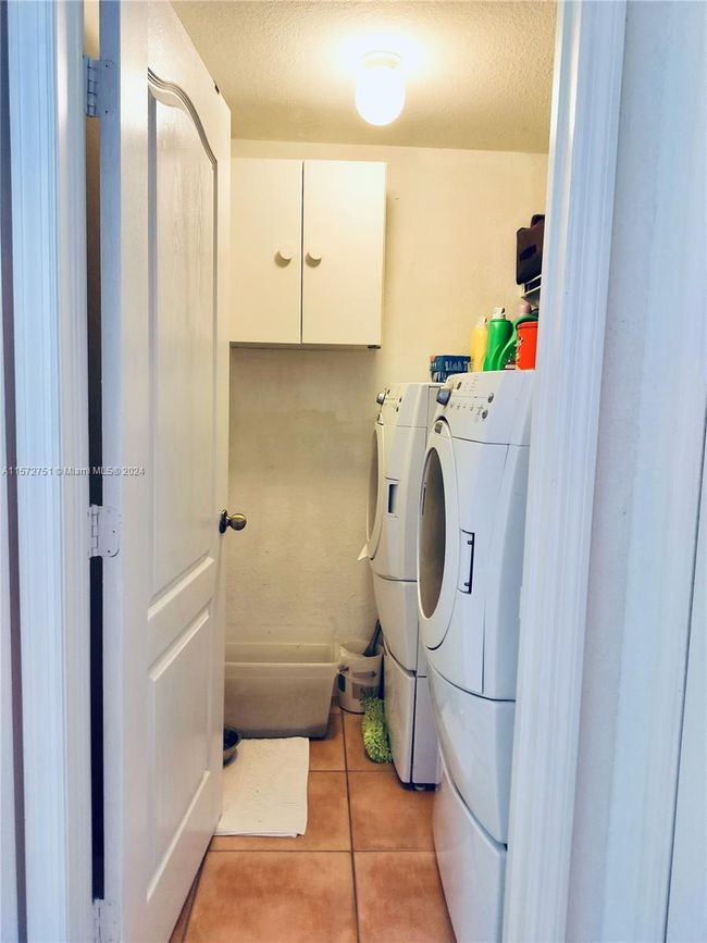 953 Sw 149 Th Ct, Townhouse with 4 bedrooms, 3 bathrooms and null parking in Miami FL | Image 14