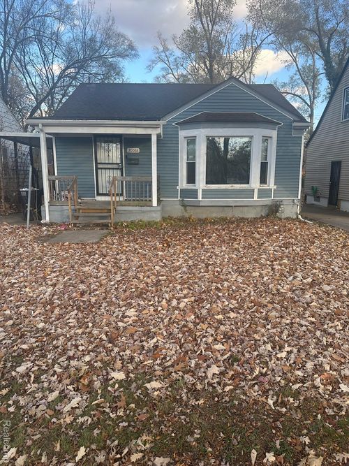 20068 Lindsay St, Detroit, MI, 48235-2203 | Card Image