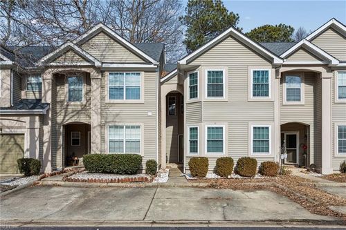 13 Golden Willow Cir, Hampton, VA, 23666-6805 | Card Image