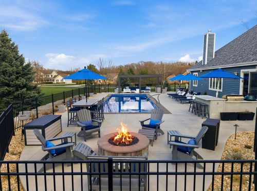 N42W33420 Glen View Court, Nashotah, WI, 53058 | Card Image