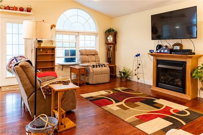 42 Turnberry Ln, Condo with 3 bedrooms, 2 bathrooms and null parking in Parkersburg WV | Image 11