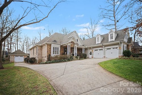 56-6722 Fox Ridge Cir, Davidson, NC, 28036-8091 | Card Image