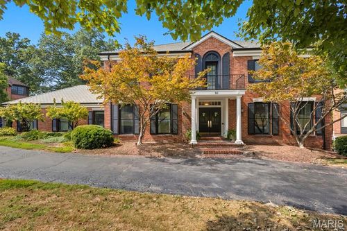 50 Lake Forest Dr, Richmond Heights, MO, 63117-1304 | Card Image