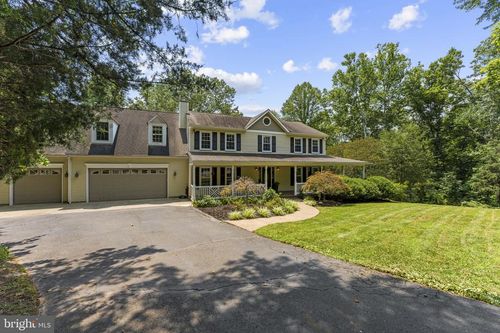 7154 Chesterfield Dr, WARRENTON, VA, 20187-4166 | Card Image