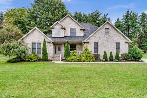 2037 Bishop Woods Ct, Poland, OH, 44514-3662 | Card Image