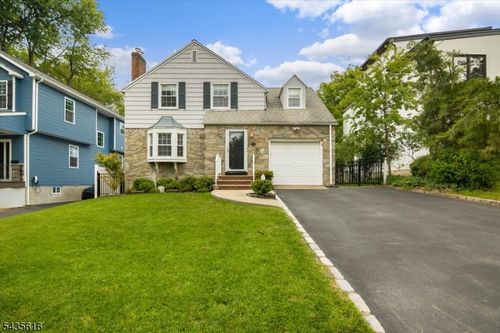 36 Amelia Ave, Livingston, NJ, 07039-2904 | Card Image