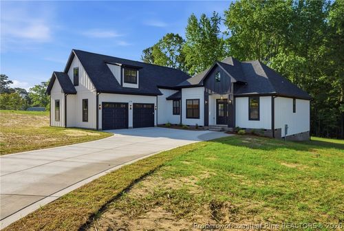 7927 Julian Rd, Dunn, NC, 28334-4053 | Card Image