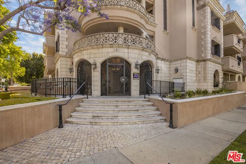 103-850 N Croft Avenue, West Hollywood, CA, 90069 | Card Image