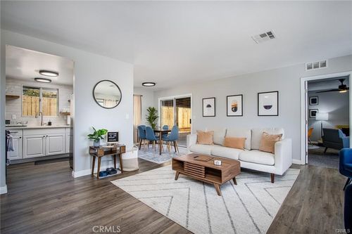 6886 Hillview Rd, Joshua Tree, CA, 92252-2471 | Card Image