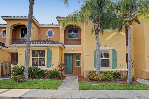 975-975 Ne 42nd Ter, Homestead, FL, 33033-6617 | Card Image