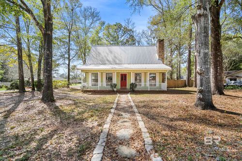 122 Lancaster Way, Daphne, AL, 36526-7042 | Card Image