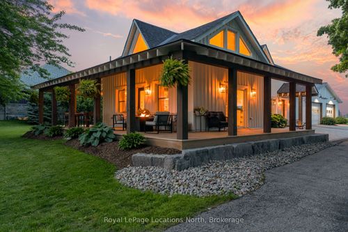 {{alt}} | Card Image