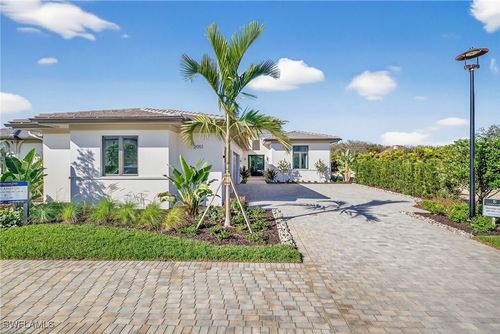 2051 Cambridge Park Dr, NAPLES, FL, 34109-7228 | Card Image
