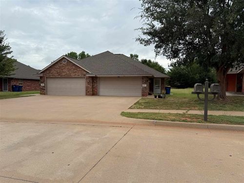 2015 S Devin Lea St, Stillwater, OK, 74074-1699 | Card Image