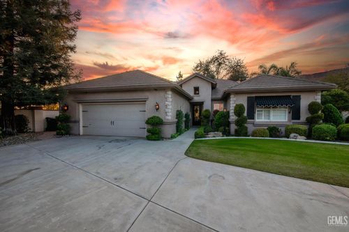 3223 Peace Rose St, Bakersfield, CA, 93311-2990 | Card Image