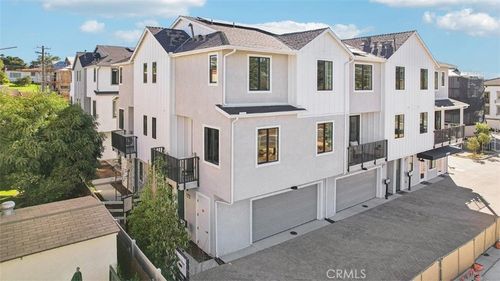 2338 Red Coral Gln, Escondido, CA, 92025-0007 | Card Image