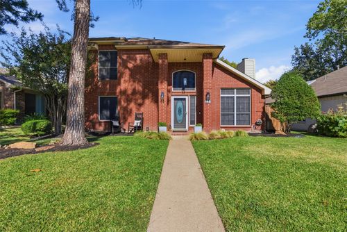 824 Stone Trail Dr, Flower Mound, TX, 75028-7239 | Card Image