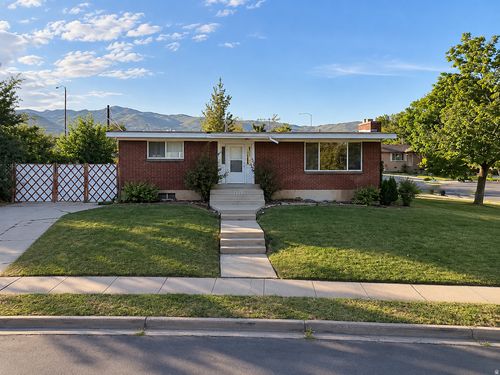 2255 Sorrento Dr, Woods Cross, UT, 84087-1762 | Card Image