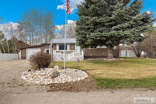 80 S 4th St, Driggs, ID, 83422-5183 | Card Image