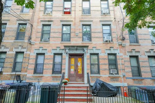 2042 Gates Ave, Ridgewood, NY, 11385-3017 | Card Image