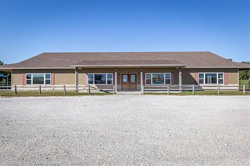3536 Gower Rd, Gower, MO, 64454-8144 | Card Image