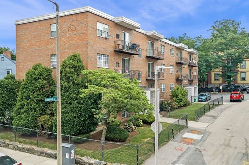 6-4 Robinwood Ave, Boston, MA, 02130-2161 | Card Image