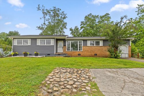 5742 Lyle Cir, Hixson, TN, 37343-3615 | Card Image