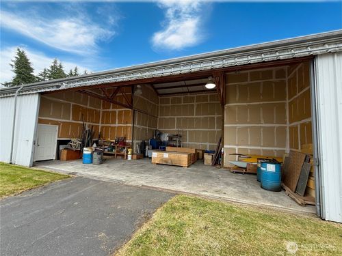b2-18820 59th Dr Ne, Arlington, WA, 98223-7833 | Card Image