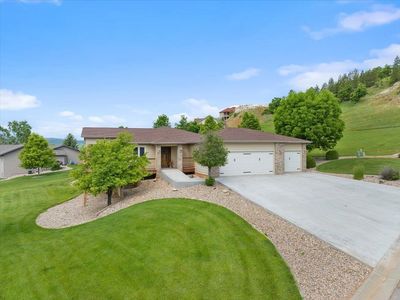 1920 Remuda Ln, House other with 5 bedrooms, 3 bathrooms and null parking in Spearfish SD | Image 2