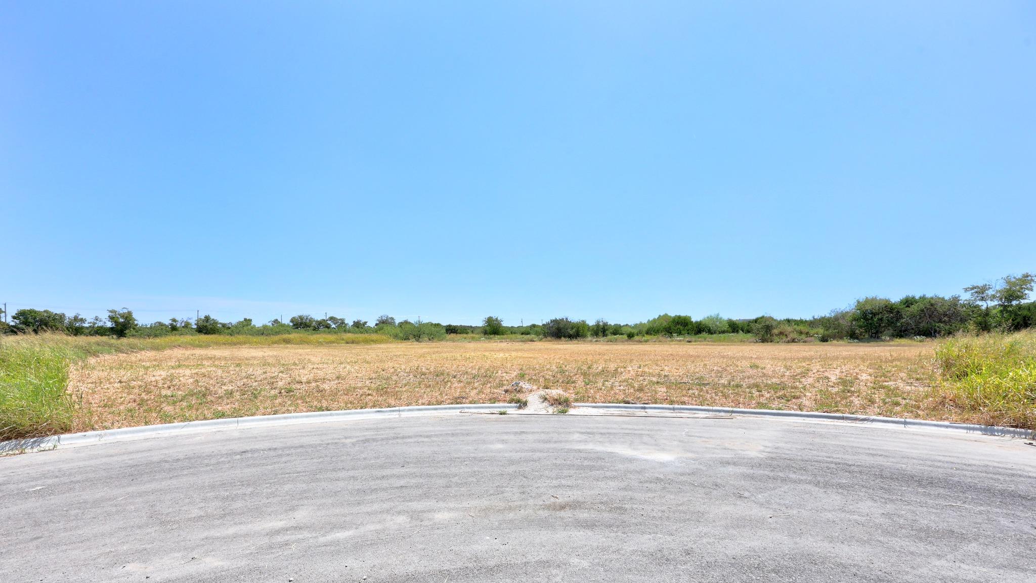 Land in Salado