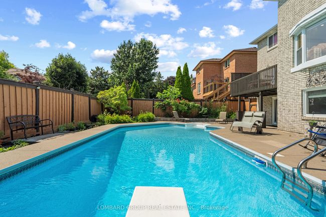 10 Whitmore Crt, House other with 6 bedrooms, 5 bathrooms and 5 parking in Brampton ON | Image 46