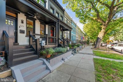 121 15 Th Street Se, Townhouse with 4 bedrooms, 3 bathrooms and null parking in WASHINGTON DC | Image 3