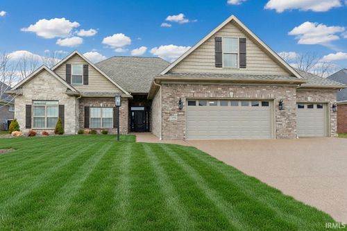 7186 Ironwood Cir, Newburgh, IN, 47630-6002 | Card Image