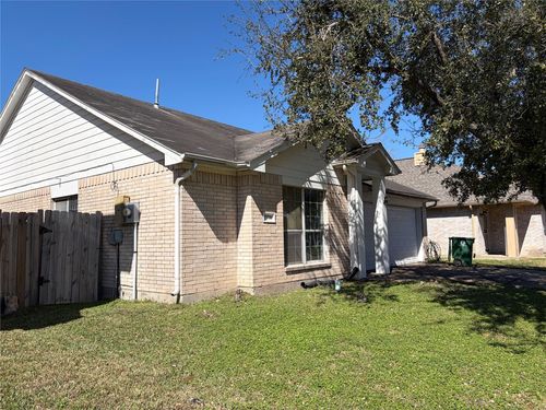 15738 Boonridge Rd, Houston, TX, 77053-3732 | Card Image