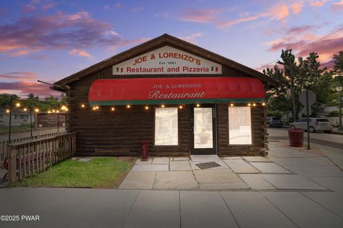 121 Main Ave, Hawley, PA, 18428-1325 | Card Image