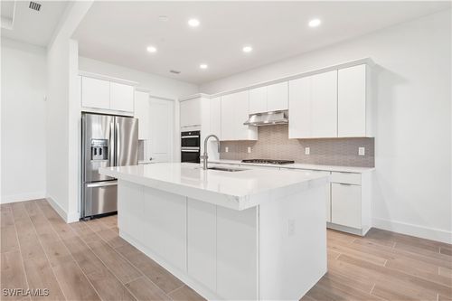 9037 Wisteria Way, Naples, FL, 34114-2975 | Card Image