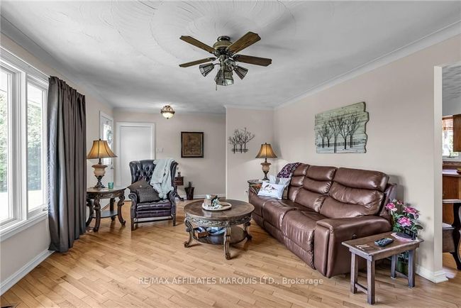 16933 8 Th Rd, House other with 3 bedrooms, 2 bathrooms and 8 parking in Moose Creek ON | Image 6