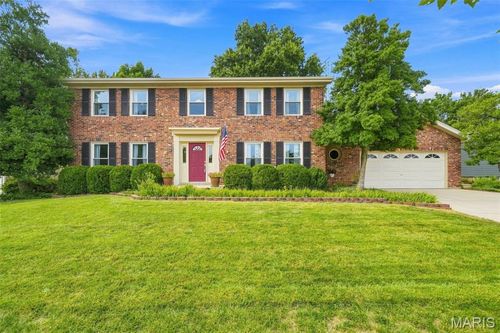 15011 Ridge Lake Dr, Chesterfield, MO, 63017-7638 | Card Image