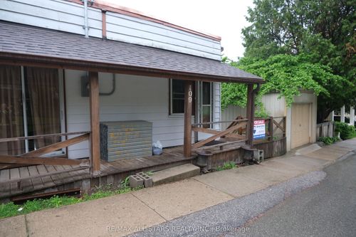 109 Front St, New Dundee, ON, N0B2E0 | Card Image