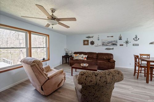 11256 W Horseshoe Bend Rd, Brookston, IN, 47923-7037 | Card Image