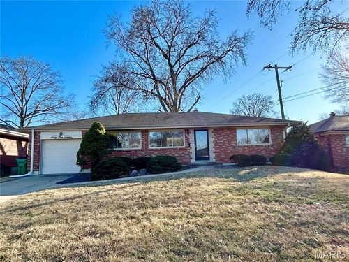 6112 Deerwood Dr, Saint Louis, MO, 63123-2712 | Card Image