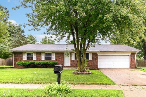 327 Buffalo Dr, Indianapolis, IN, 46217-5005 | Card Image