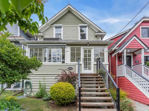 159 E 27th Ave, Vancouver, BC, V5V2K5 | Card Image