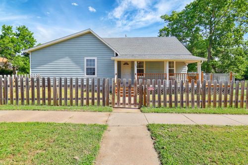 320 W Olive Ave, El Dorado, KS, 67042-2819 | Card Image