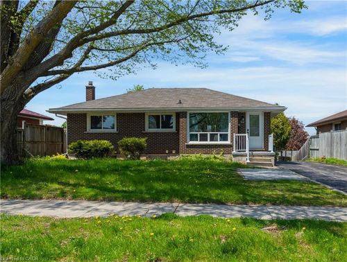 100 Lauris Ave, Cambridge, ON, N1R5L4 | Card Image