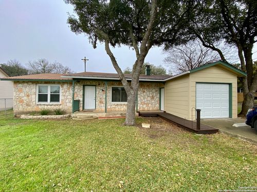 418 Paradise Dr, Canyon Lake, TX, 78133 | Card Image