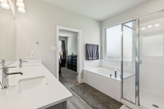 Owner's Suite Bathroom | Image 18